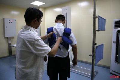 一年约20家医疗机构因"放射检查未防护"被处罚,哪些时候要穿防护服?专家科普